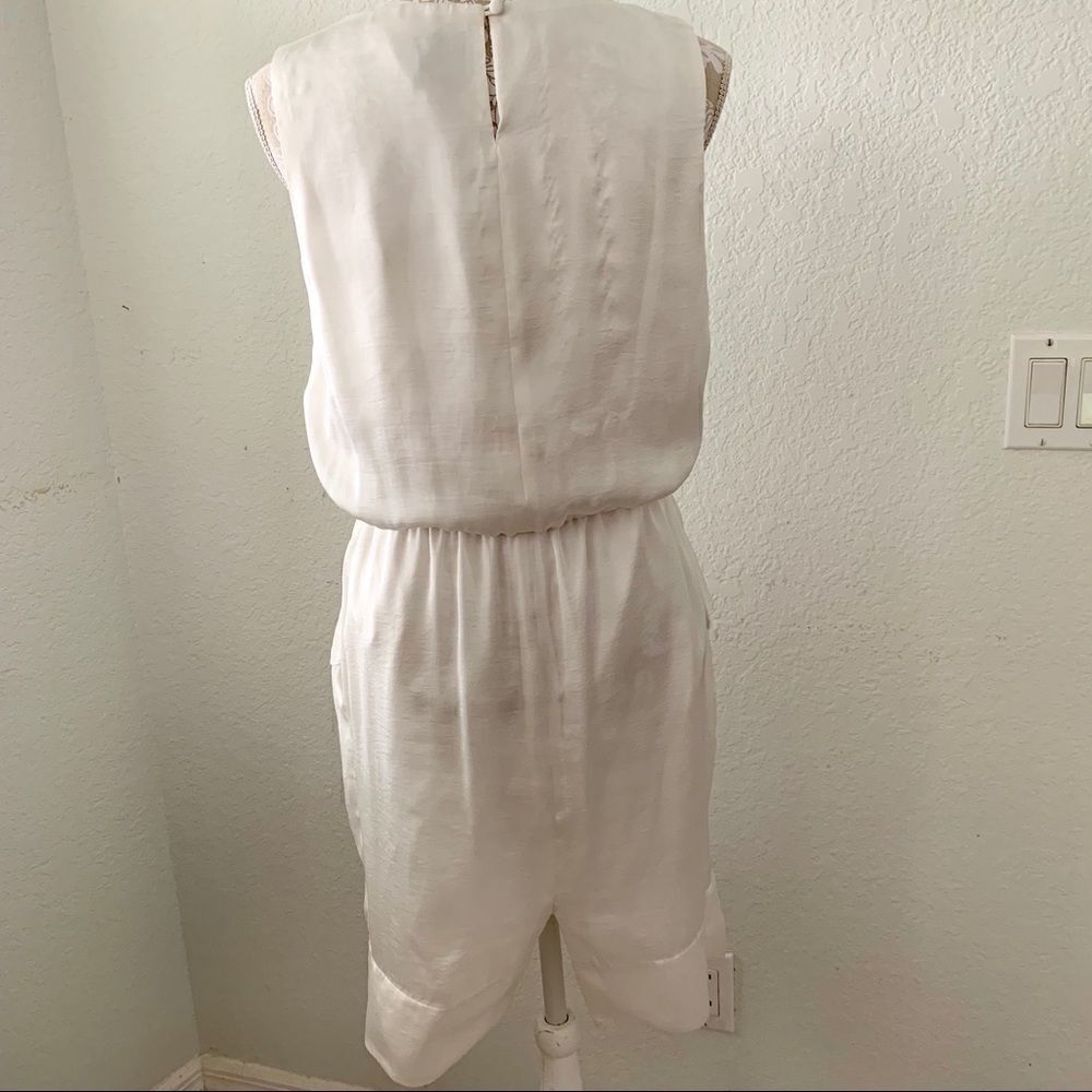 VINCE CAMUTO WHITE FLOWY DRESS - Picture 3 of 7